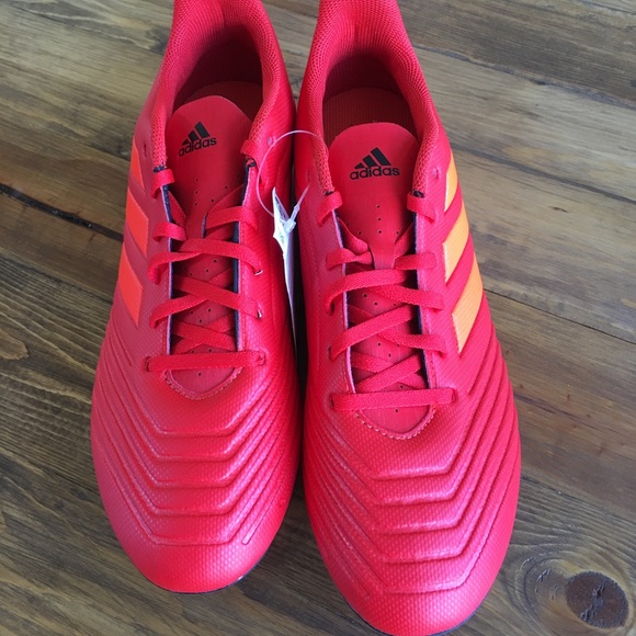 predator 19.4 flexible ground cleats